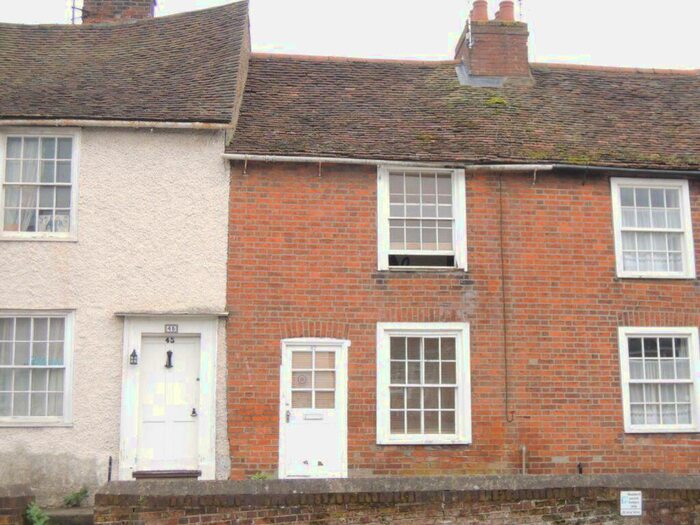 2 Bedroom Cottage To Rent In Close To Town Centre, CO2