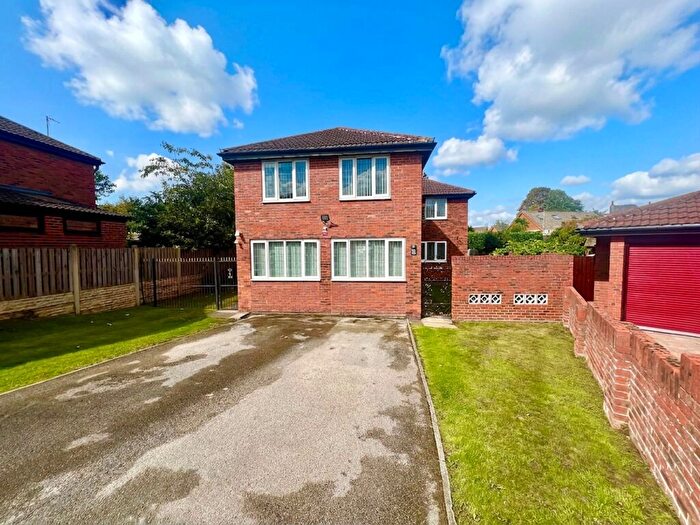 5 Bedroom Detached House For Sale In The Hollows, Auckley, DN9