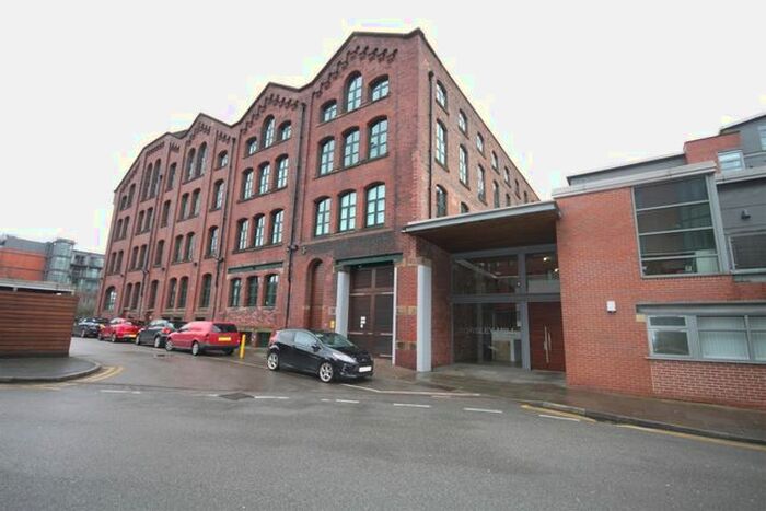 2 Bedroom Flat To Rent In Blantyre Street, Manchester, M15