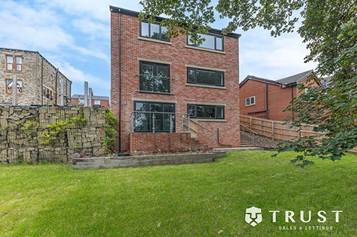 5 Bedroom Detached House For Sale In Raikes Lane, Birstall, WF17