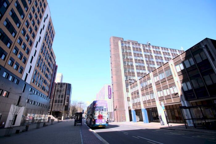 2 Bedroom Flat To Rent In Isambard Brunel Road, Portsmouth, PO1