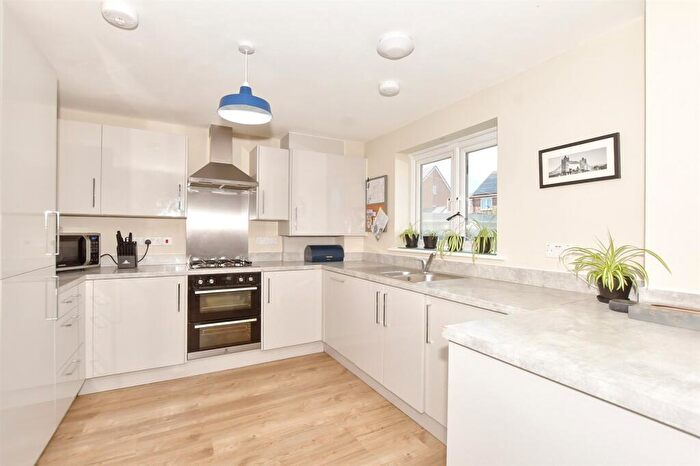 4 Bedroom Detached House For Sale In Wheatsheaf Square, Whitfield, Dover, Kent, CT16