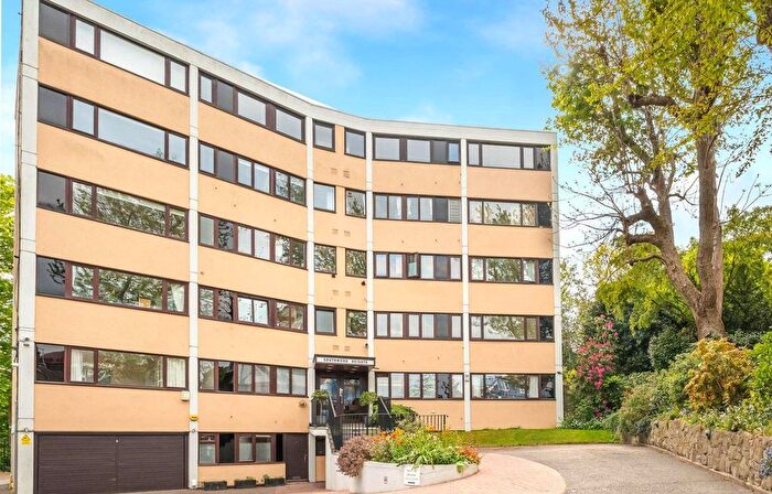 2 Bedroom Flat To Rent In Southwood Lawn Road, Highgate, N6