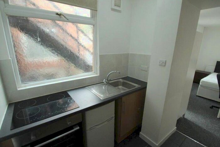 Studio To Rent In Braunstone Gate, West End, Leicester, LE3