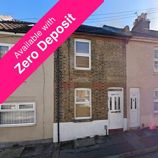 3 Bedroom Terraced House To Rent In Charter Street, Chatham, ME4