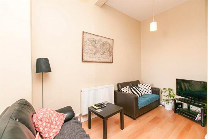 3 Bedroom Flat To Rent In () Dalkeith Road, Edinburgh, EH16