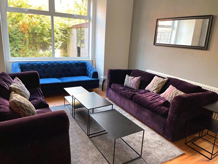 8 Bedroom Terraced House To Rent In Argyle Avenue, Victoria Park, M14