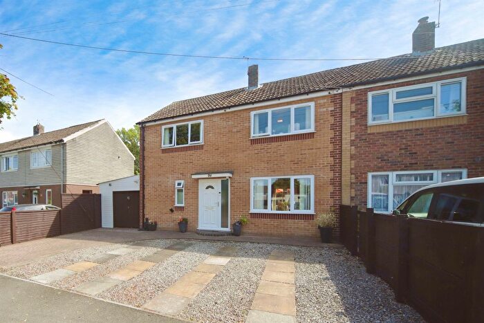 4 Bedroom Semi Detached House For Sale In Galmington Road, Taunton, TA1
