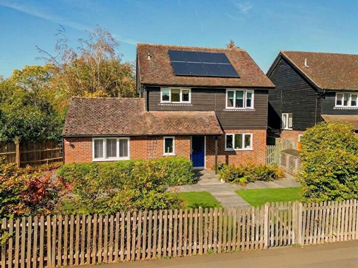 5 Bedroom Detached House For Sale In The Vines, Shabbington, HP18