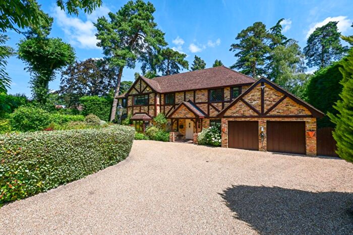 5 Bedroom Detached House For Sale In Blackdown Avenue, Woking, GU22