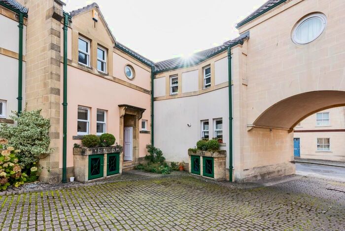 2 Bedroom Property To Rent In Circus Mews, Bath, BA1