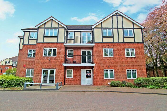 2 Bedroom Flat To Rent In Appleton Gardens, Mapperley, Nottingham, NG3