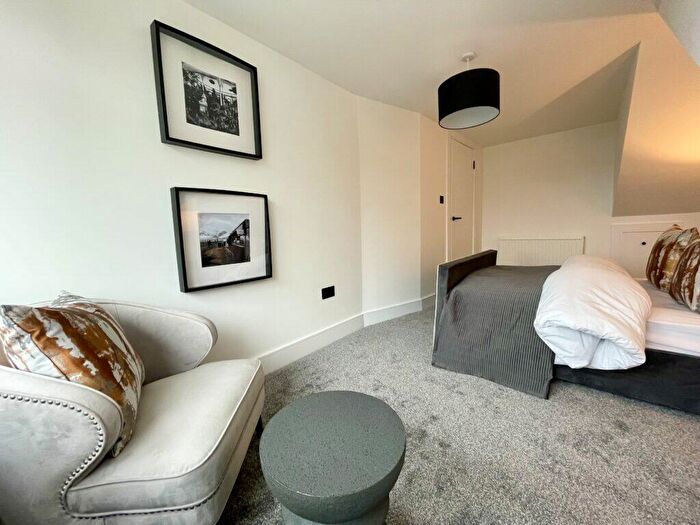 2 Bedroom Semi-Detached Villa For Sale In Knox Street, Airdrie, ML6