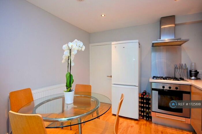 2 Bedroom Flat To Rent In Byrne Road, London, SW12
