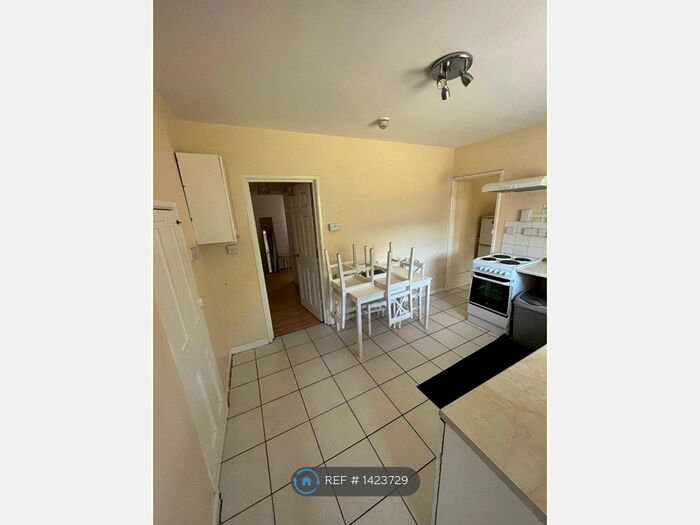 4 Bedroom Terraced House To Rent In Elizabeth Way, Cambridge, CB4