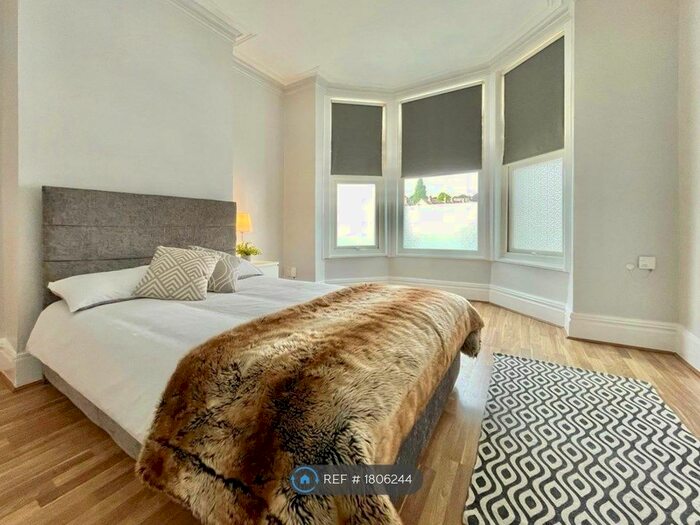 1 Bedroom Flat To Rent In Landseer Avenue, Leeds, LS13