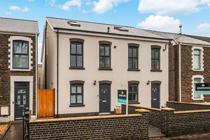 4 Bedroom Semi Detached House For Sale In Bolgoed Road, Pontarddulais, Swansea, SA4