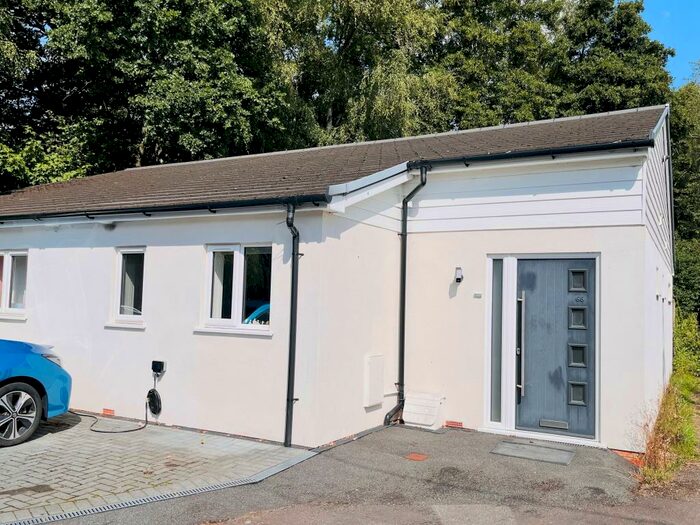 2 Bedroom Bungalow To Rent In Firacre Road, Ash Vale, GU12