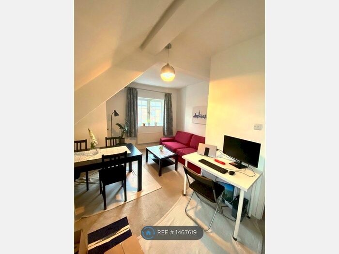 1 Bedroom Flat To Rent In Thackeray House, London, WC1N