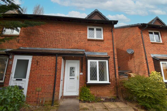 1 Bedroom End Of Terrace House To Rent In Ploughmans End, Welwyn Garden City, AL7