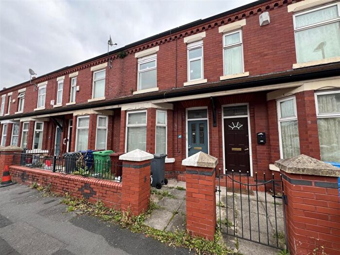 6 Bedroom Terraced House For Sale In Ossory Street, Manchester, M14