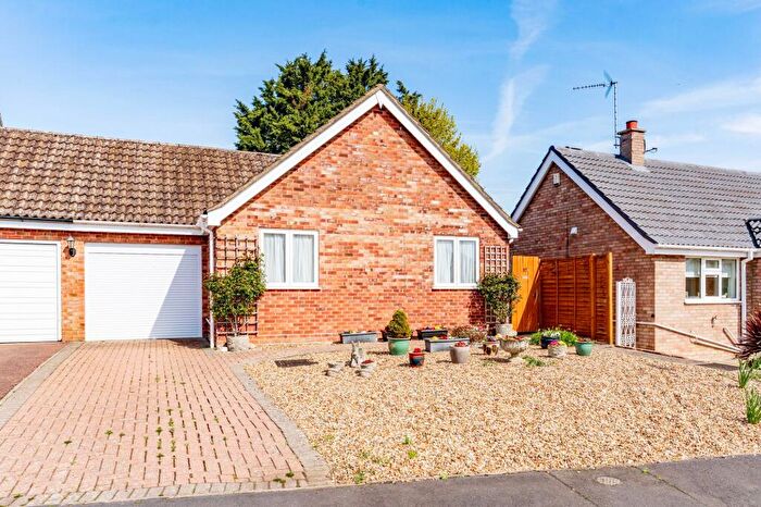 2 Bedroom Bungalow For Sale In Pilgrims Way, Harleston, IP20