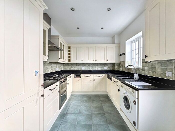 2 Bedroom Flat For Sale In Lady Aylesford Avenue, Stanmore, HA7