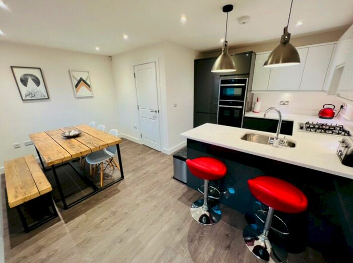 3 Bedroom Town House To Rent In Wimbledon Close, Manchester, M16