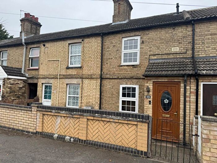 2 Bedroom House For Sale In Potton Road, Biggleswade, SG18