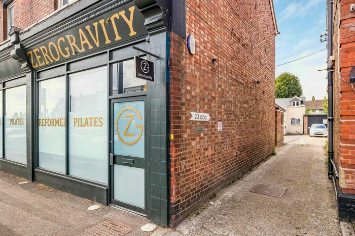 1 Bedroom Maisonette To Rent In C, Barnet Road, Potters Bar, EN6