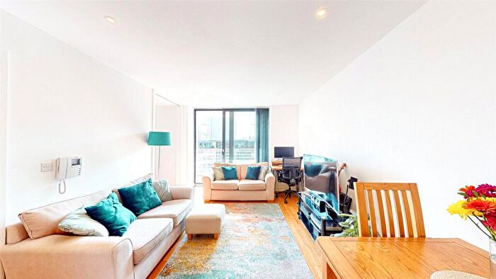 2 Bedroom Apartment For Sale In Saint Georges Island, Kelso Place, Manchester, M15