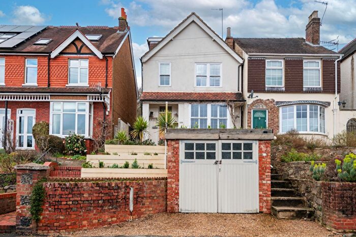 4 Bedroom Detached House For Sale In Brambletye Park Road, Redhill, RH1