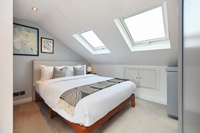 2 Bedroom Apartment To Rent In Purves Road, , London, NW10