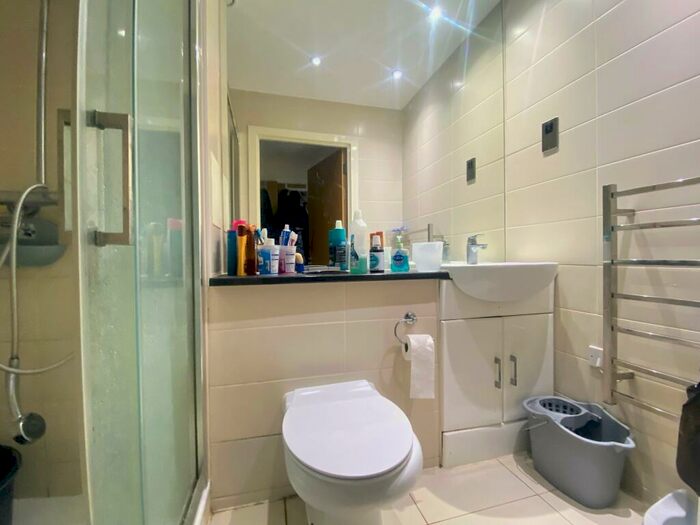 2 Bedroom Apartment To Rent In Burgess Springs, City Park West, Chelmsford City Centre, CM1