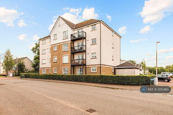 2 Bedroom Flat To Rent In Crown Crescent, Larbert, FK5