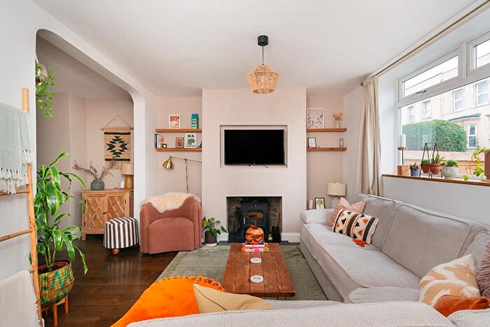 3 Bedroom Terraced House For Sale In William Street, Totterdown, BS3