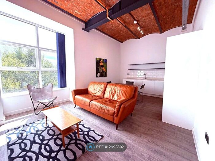 2 Bedroom Flat To Rent In Victoria Mill, Manchester, M40