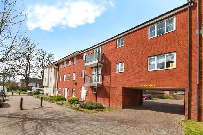 2 Bedroom Flat For Sale In Omaha Drive, Exeter, Devon, EX2