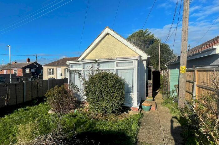 1 Bedroom Bungalow To Rent In Midway, Jaywick, Clacton-On-Sea, CO15