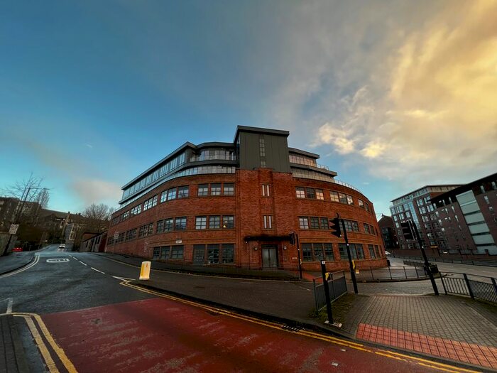 2 Bedroom Flat To Rent In East Street, Leeds, West Yorkshire, Uk, LS9