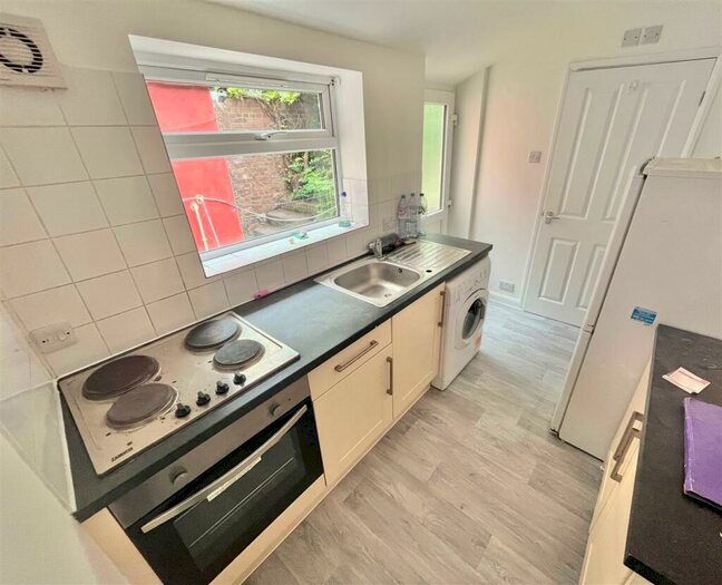 1 Bedroom Apartment To Rent In Cardiff Road, Luton, LU1