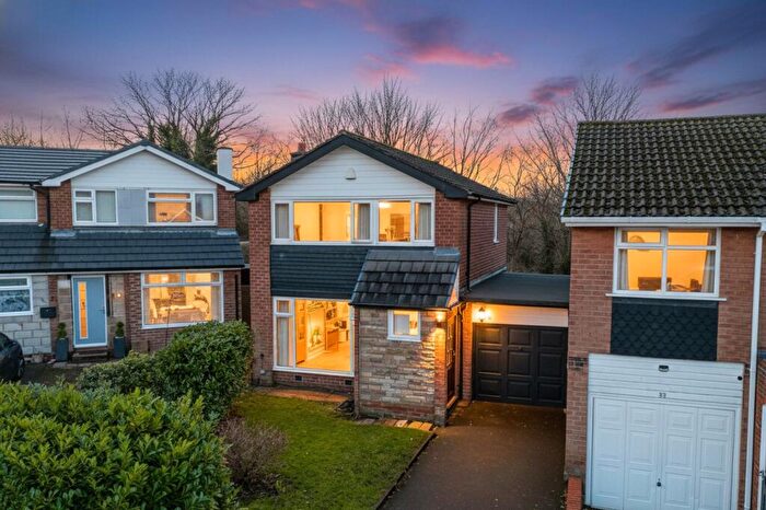 3 Bedroom Detached House For Sale In St Giles Drive, Godley, Hyde, SK14