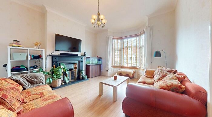 3 Bedroom Terraced House For Sale In Blagdon Avenue, South Shields, NE34