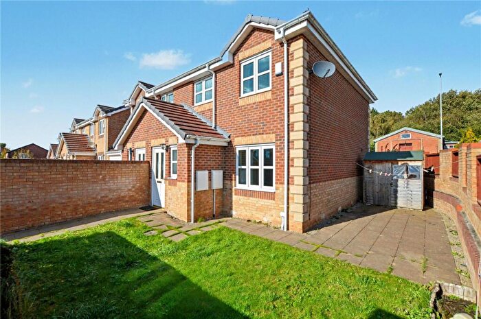 3 Bedroom Semi-Detached House For Sale In Queens Close, Great Preston, Leeds, West Yorkshire, LS26