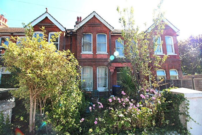 4 Bedroom Terraced House For Sale In Valencia Road, Worthing, BN11