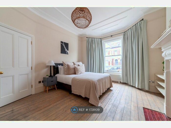 5 Bedroom Maisonette To Rent In Englewood Road, London, SW12