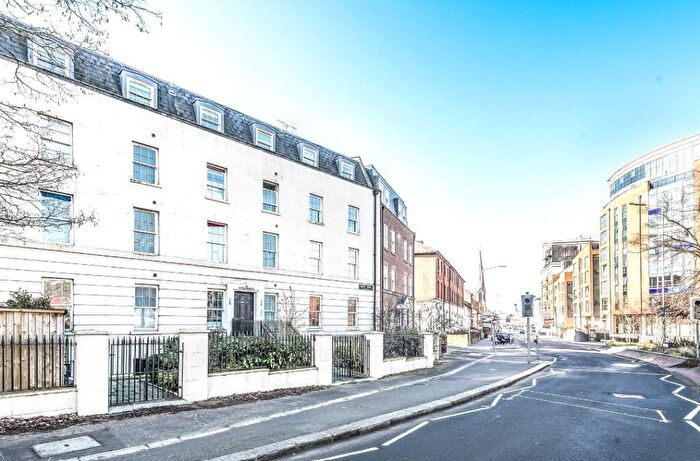 1 Bedroom Maisonette For Sale In Kings Road, Reading, Berkshire, RG1
