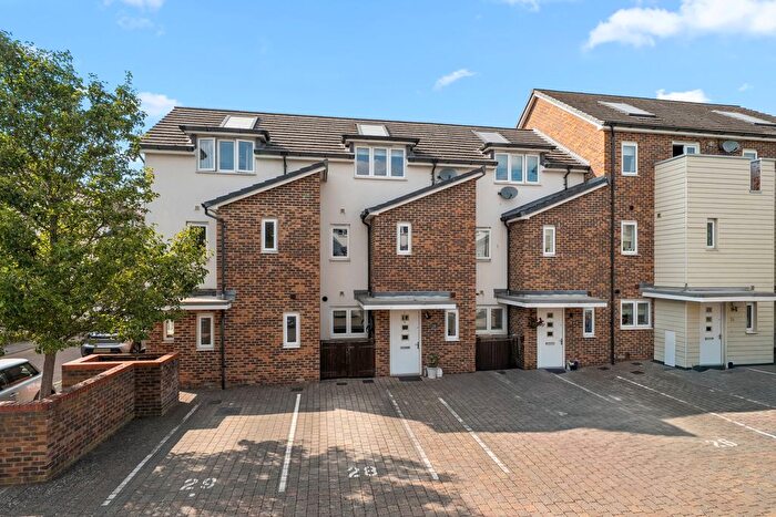 3 Bedroom Terraced House For Sale In Addlestone, Surrey, KT15