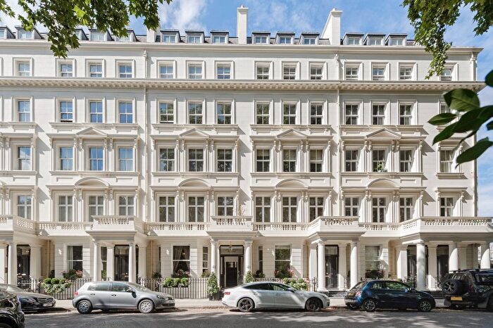 2 Bedroom Flat For Sale In Stanhope Gardens, London, SW7