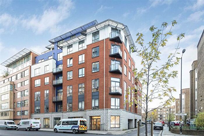 2 Bedroom Flat To Rent In Long Lane, Borough, SE1